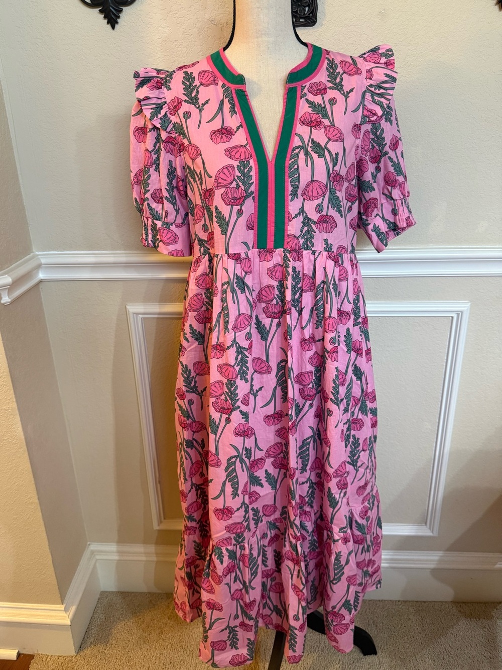 Avara Pink & Green Floral Midi Dress with Green Trim Size M Lined. Like New!